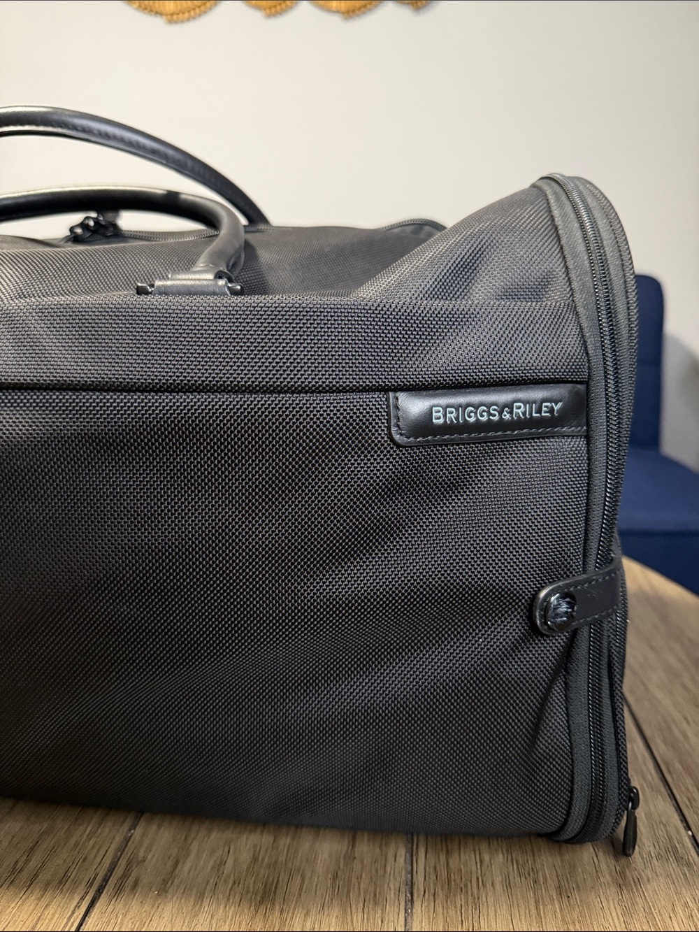 BRIGGS & RILEY Baseline Suiter Duffle Bag in Black - Picture 3 of 13